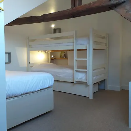 بيت للعطل Charmy